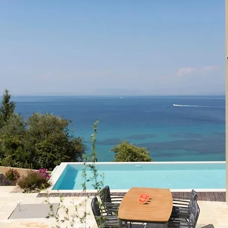 Willa Boukaris Sleeps 8 Pool Air Con Wifi Mpoukaris