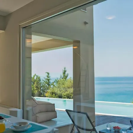 فيلة Boukaris Sleeps 8 Pool Air Con Wifi بوكاري