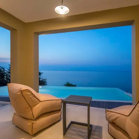 Boukaris Sleeps 8 Pool Air Con Wifi فيلة *