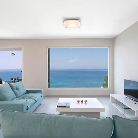 Boukaris Sleeps 8 Pool Air Con Wifi فيلة *