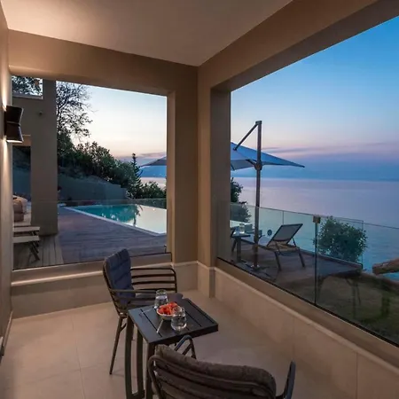 Boukaris Sleeps 8 Pool Air Con Wifi فيلة بوكاري
